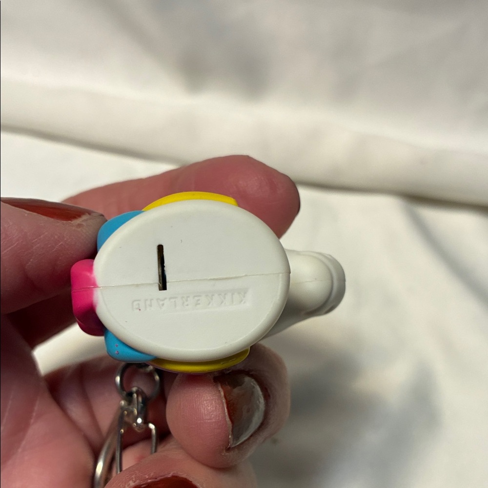 Unicorn Keychain Lights up with magical sounds by Kikkerland - Picture 11 of 11